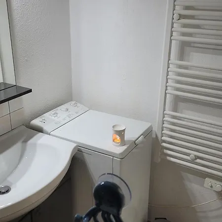 Appartement Grand Confortable Jusqu'a 4 Personnes *