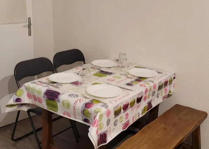 Grand Confortable Jusqu'a 4 Personnes Lejlighed