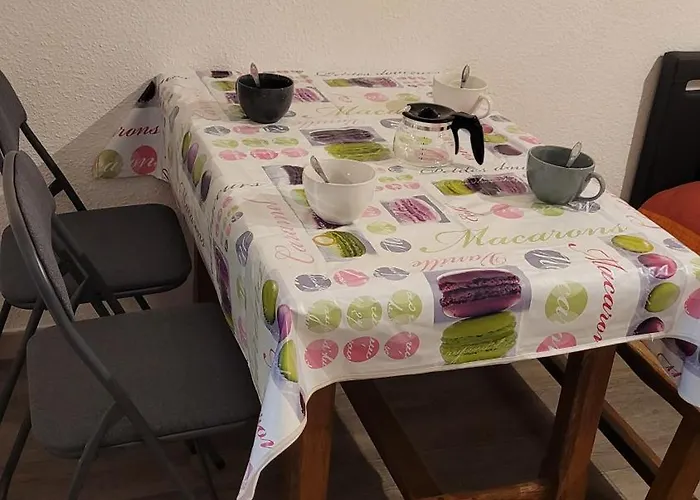 Grand Confortable Jusqu'a 4 Personnes Lejlighed