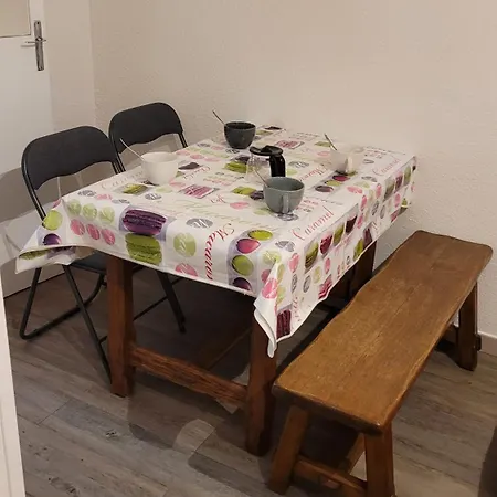 Grand Confortable Jusqu'a 4 Personnes דינייה-לה-בן